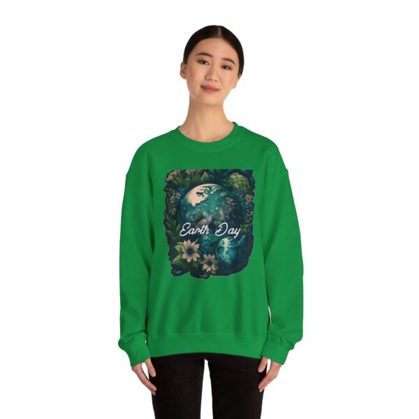 Unisex "ARTISTRY PRINTS" Heavy Blend™ Eco-Crewneck Sweatshirt - Image 14